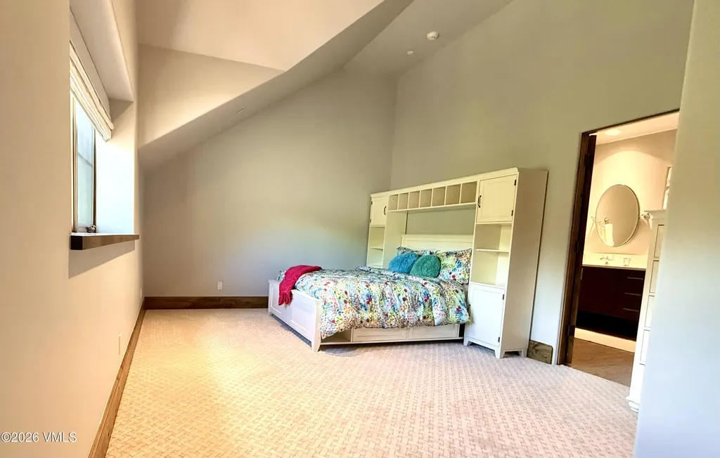 1677 Buffehr Creek Road Vail CO 81657