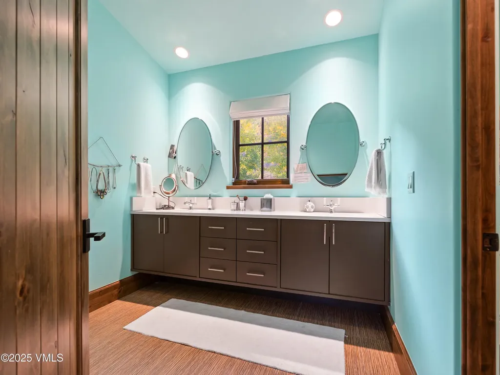 1677 Buffehr Creek Road Vail CO 81657