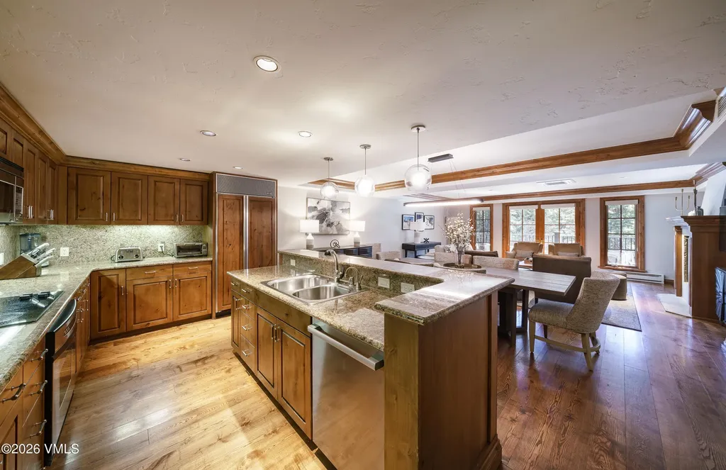 352 E Meadow Drive Vail CO 81657