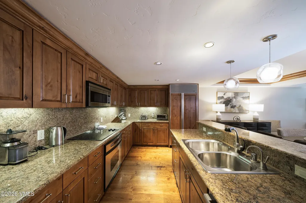 352 E Meadow Drive Vail CO 81657