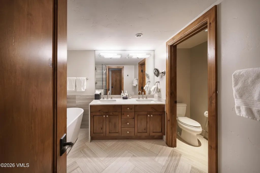 352 E Meadow Drive Vail CO 81657
