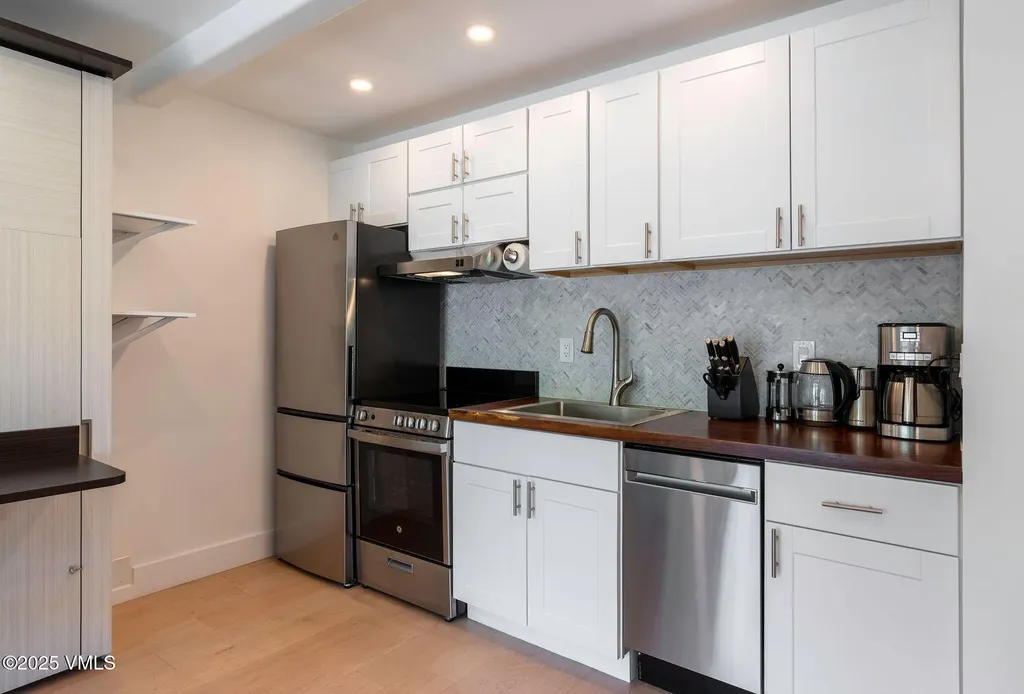 508 E Lionshead Circle Vail CO 81657