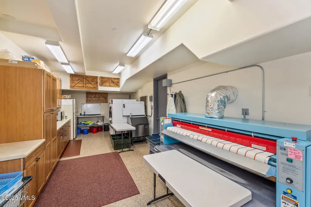 1452 Buffehr Creek Road Vail CO 81657
