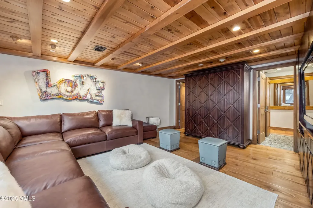 100 E Meadow Drive Vail CO 81657