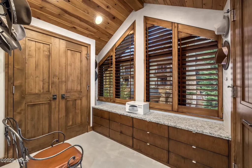 100 E Meadow Drive Vail CO 81657