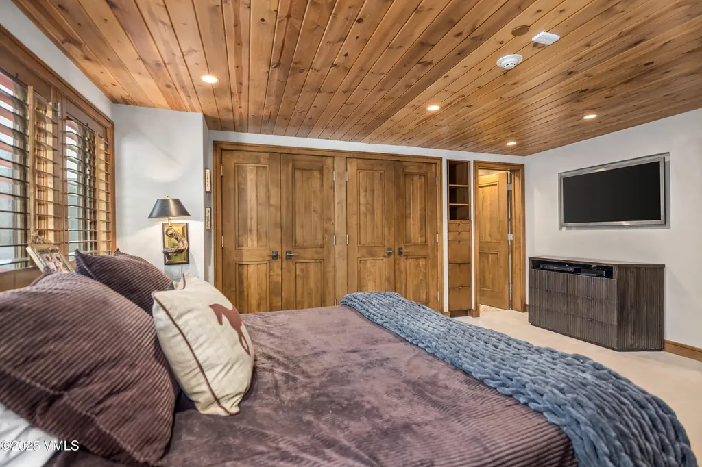 100 E Meadow Drive Vail CO 81657