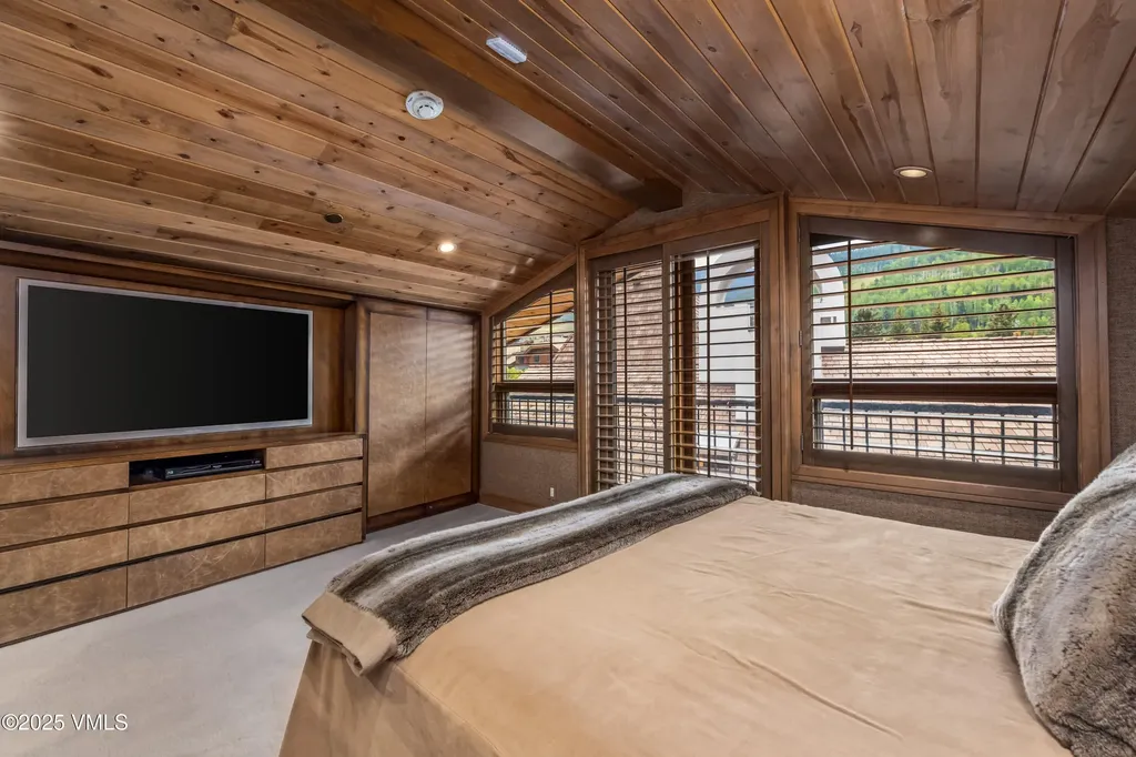 100 E Meadow Drive Vail CO 81657