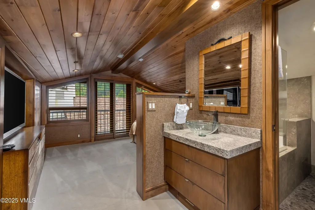100 E Meadow Drive Vail CO 81657