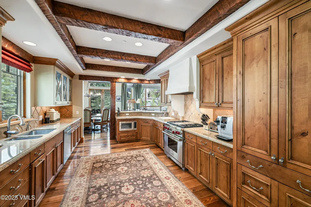 825 Forest Road Vail CO 81657