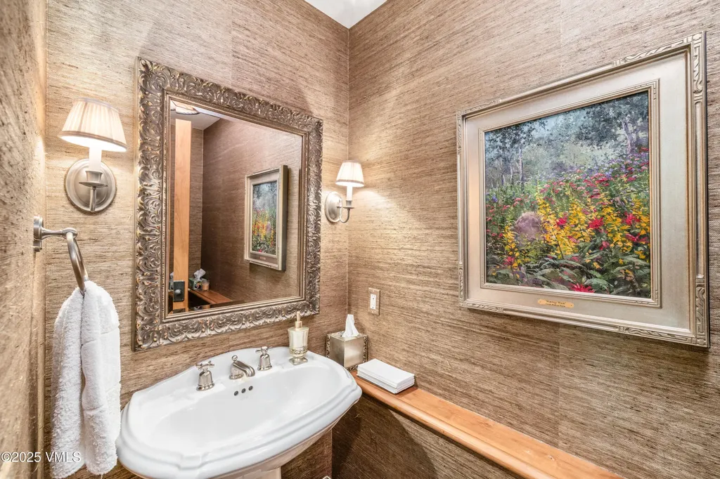 825 Forest Road Vail CO 81657