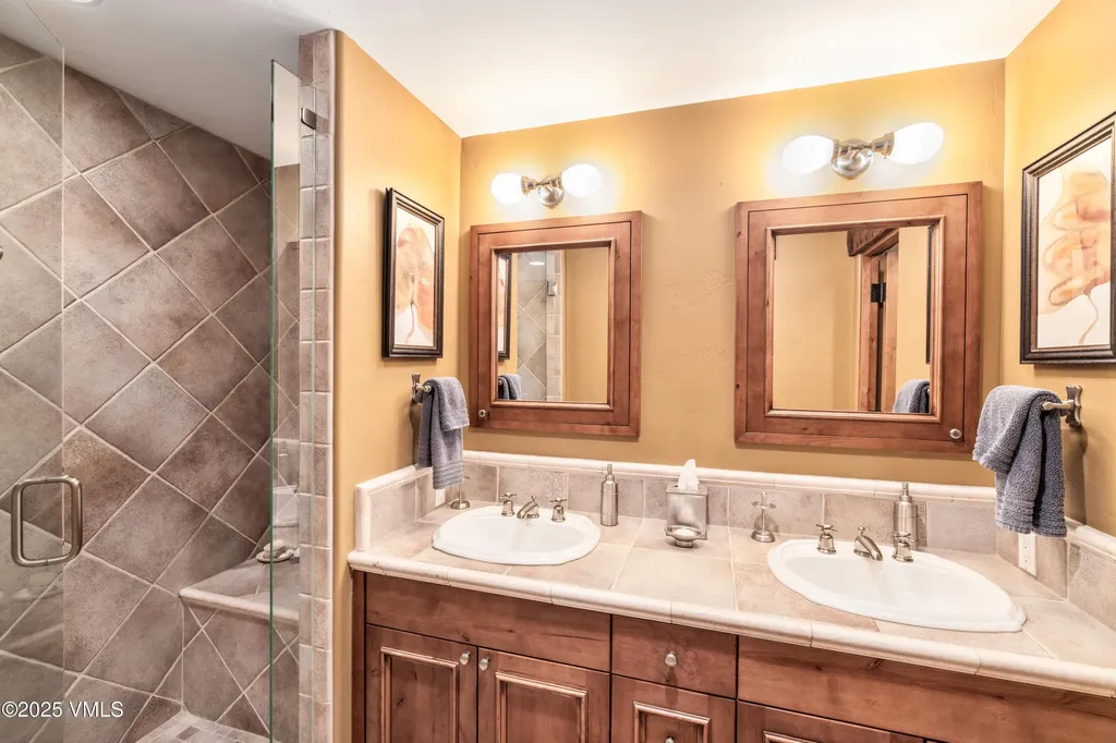 825 Forest Road Vail CO 81657