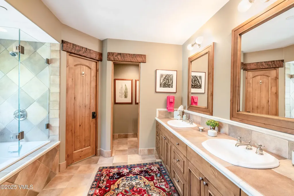 825 Forest Road Vail CO 81657