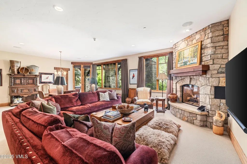 825 Forest Road Vail CO 81657