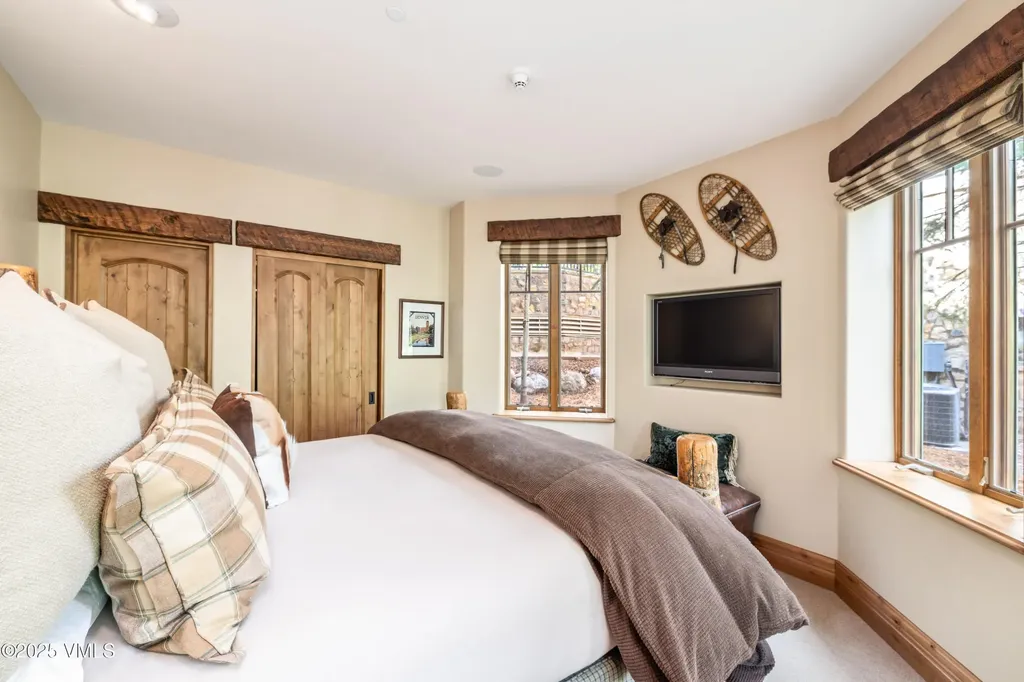825 Forest Road Vail CO 81657