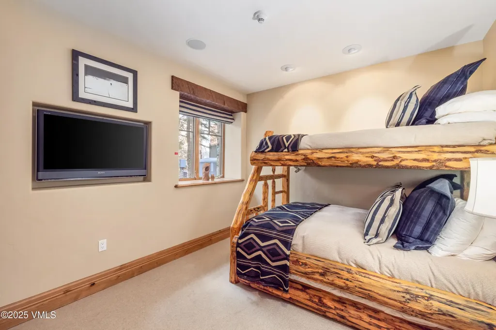 825 Forest Road Vail CO 81657