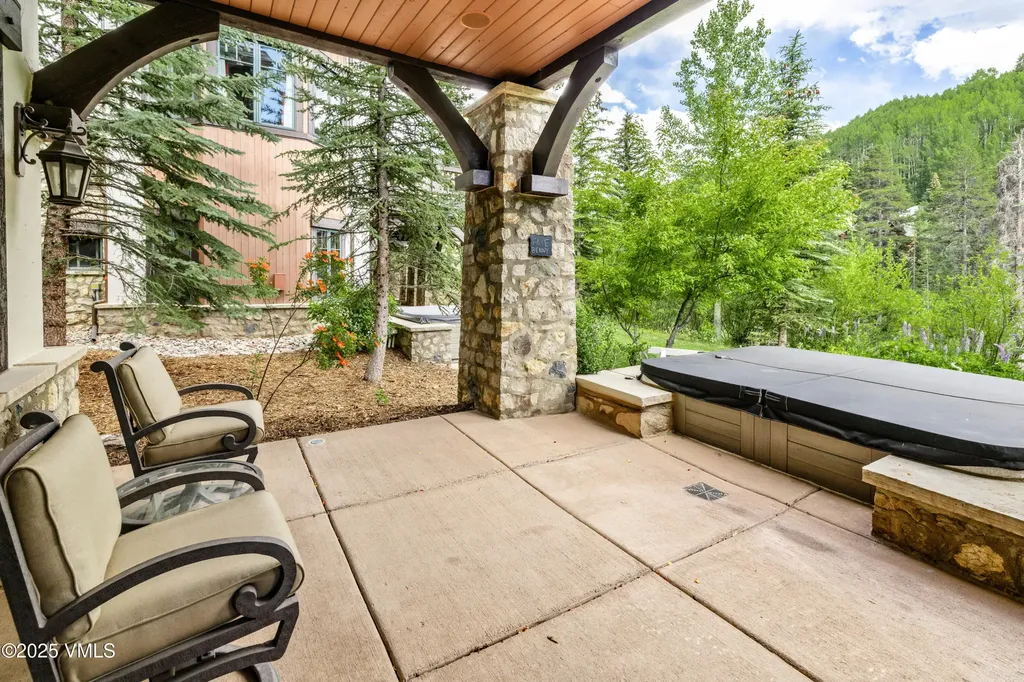 825 Forest Road Vail CO 81657