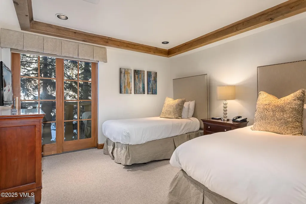 352 E Meadow Drive Vail CO 81657