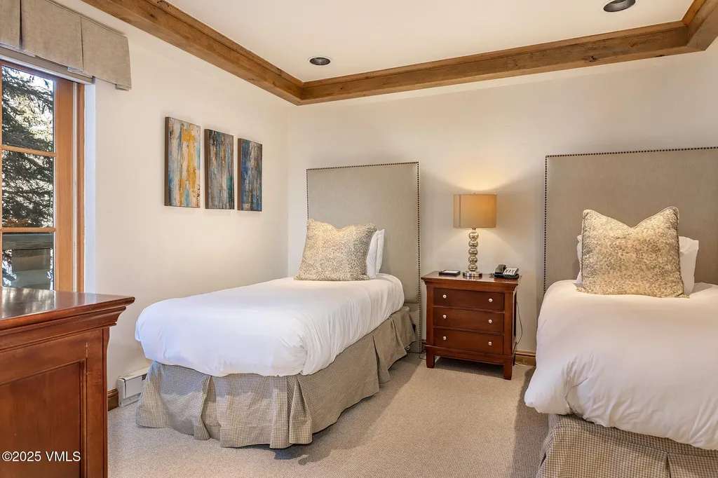 352 E Meadow Drive Vail CO 81657
