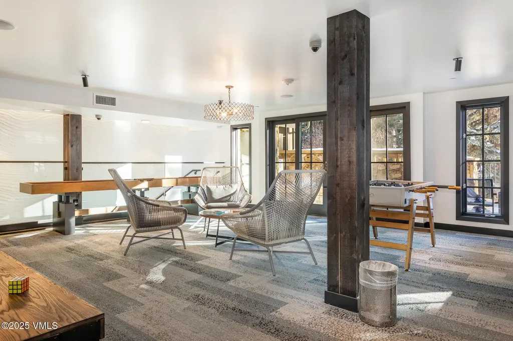 352 E Meadow Drive Vail CO 81657