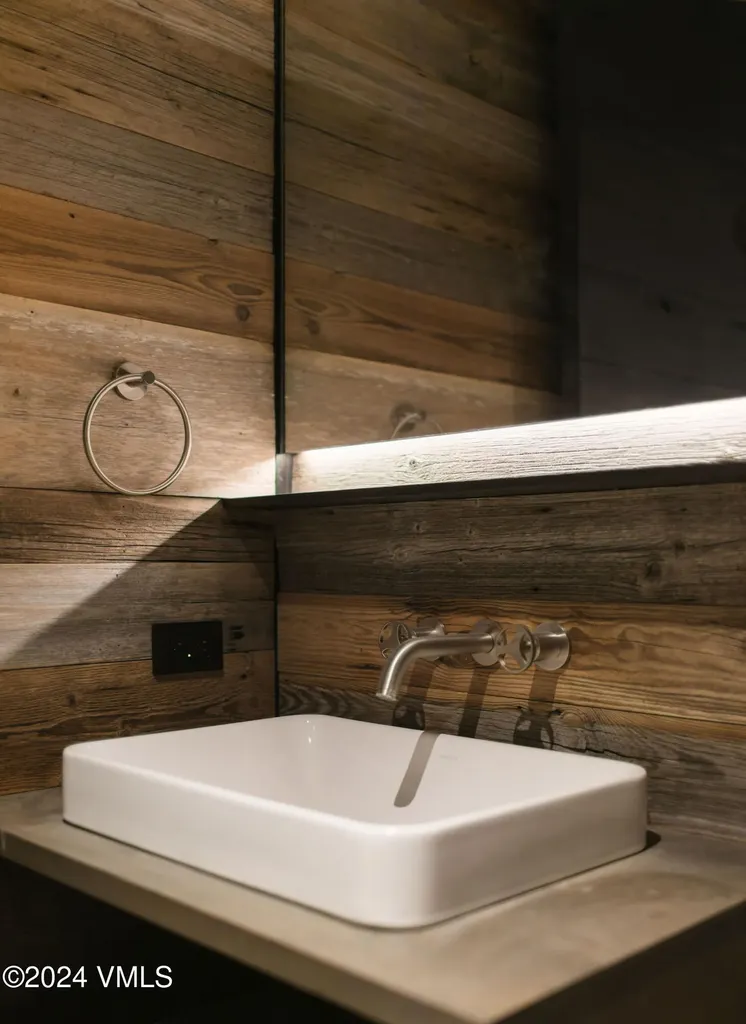 366 Forest Road Vail CO 81657