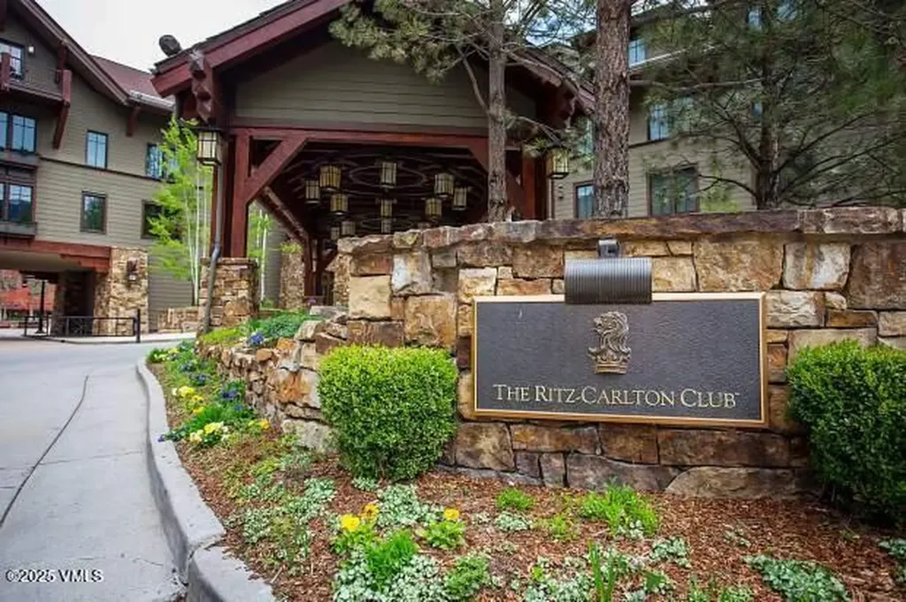 75 Prospector Road Aspen CO 81611