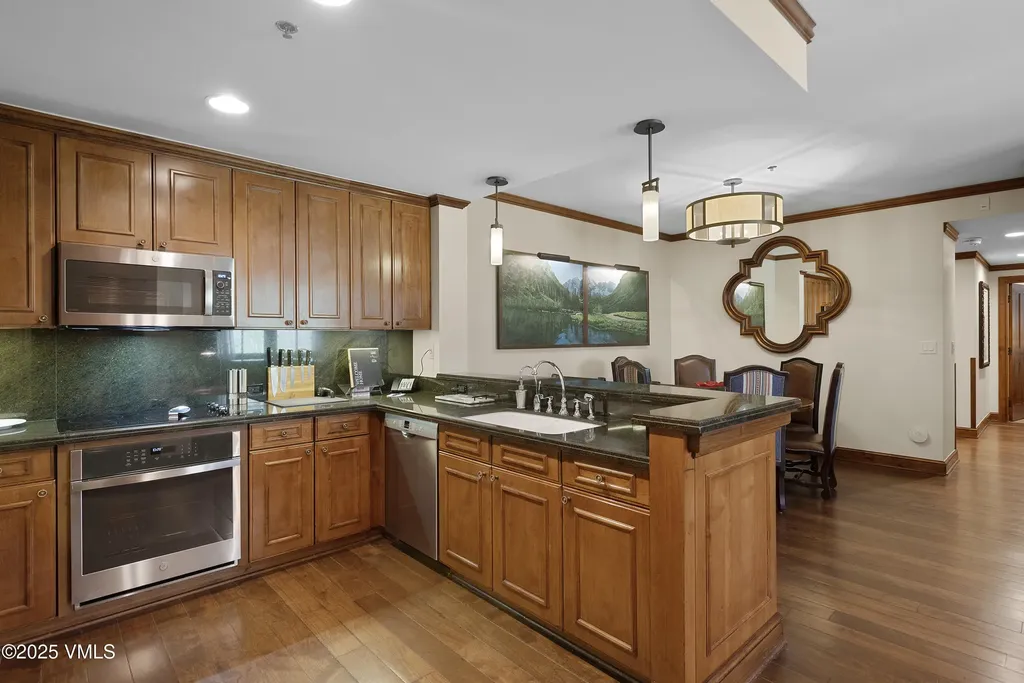 75 Prospector Road Aspen CO 81611