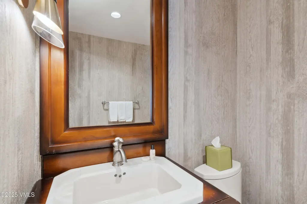 100 E Thomas Place Beaver Creek CO 81620
