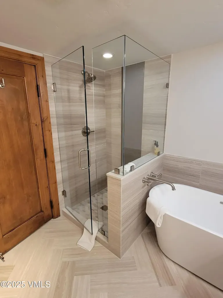 352 E Meadow Drive Vail CO 81657