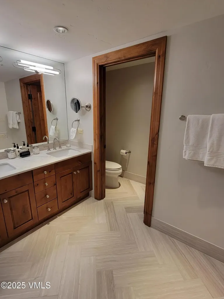 352 E Meadow Drive Vail CO 81657