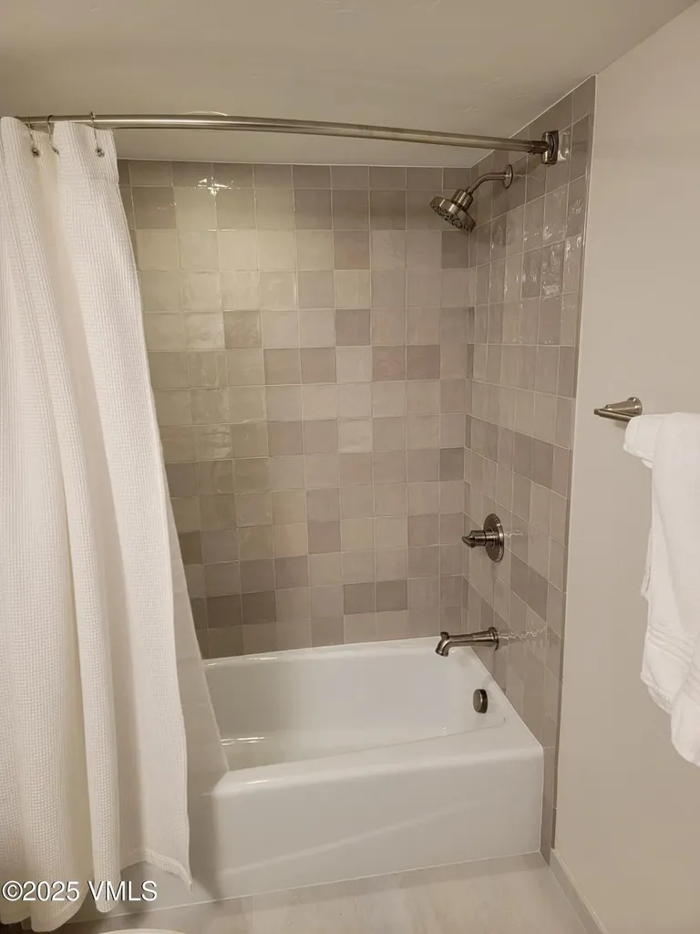 352 E Meadow Drive Vail CO 81657