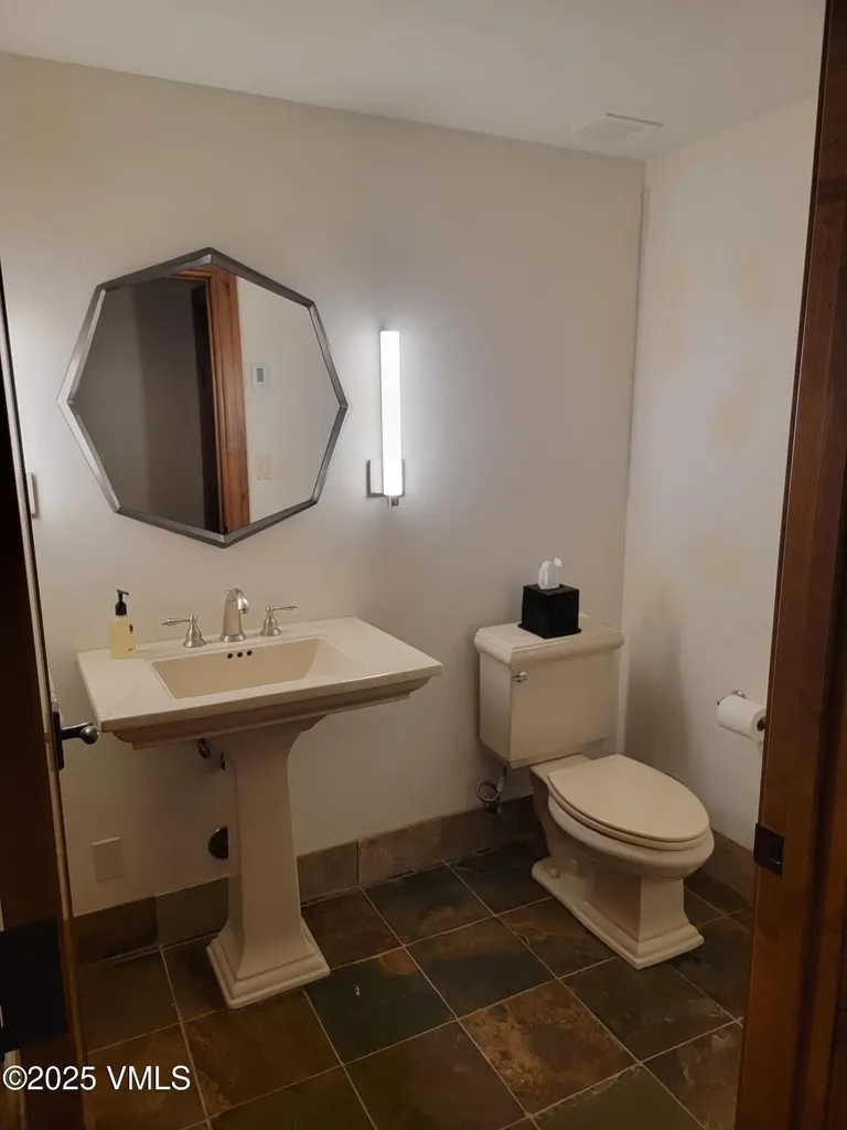 352 E Meadow Drive Vail CO 81657