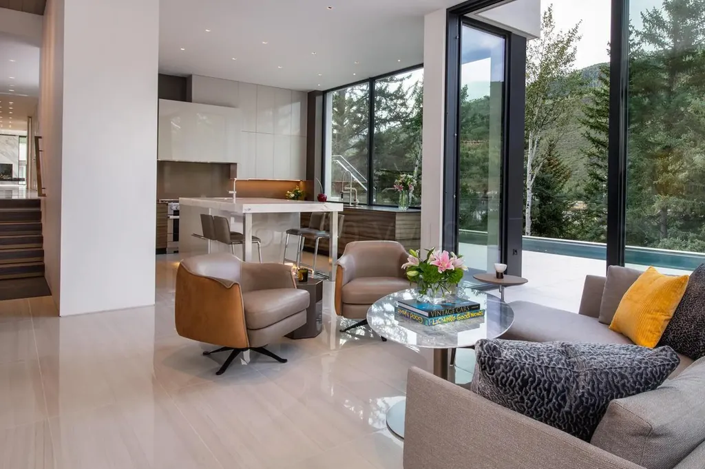 165 Forest Road Vail CO 81657