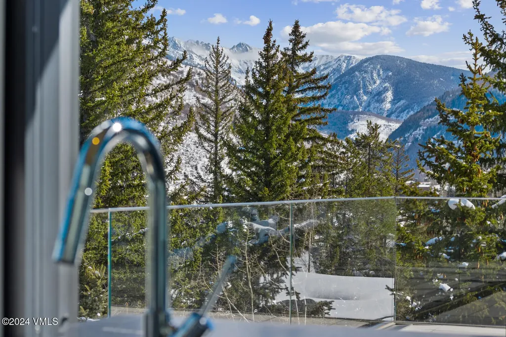 165 Forest Road Vail CO 81657