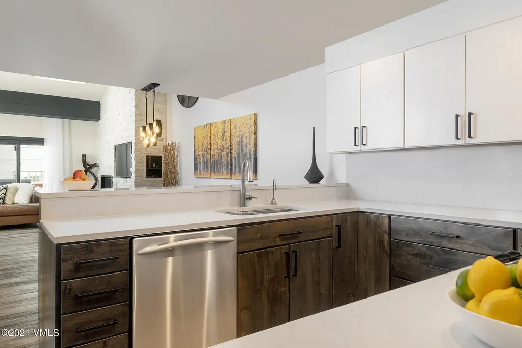 707 W Lionshead Circle Vail CO 81657