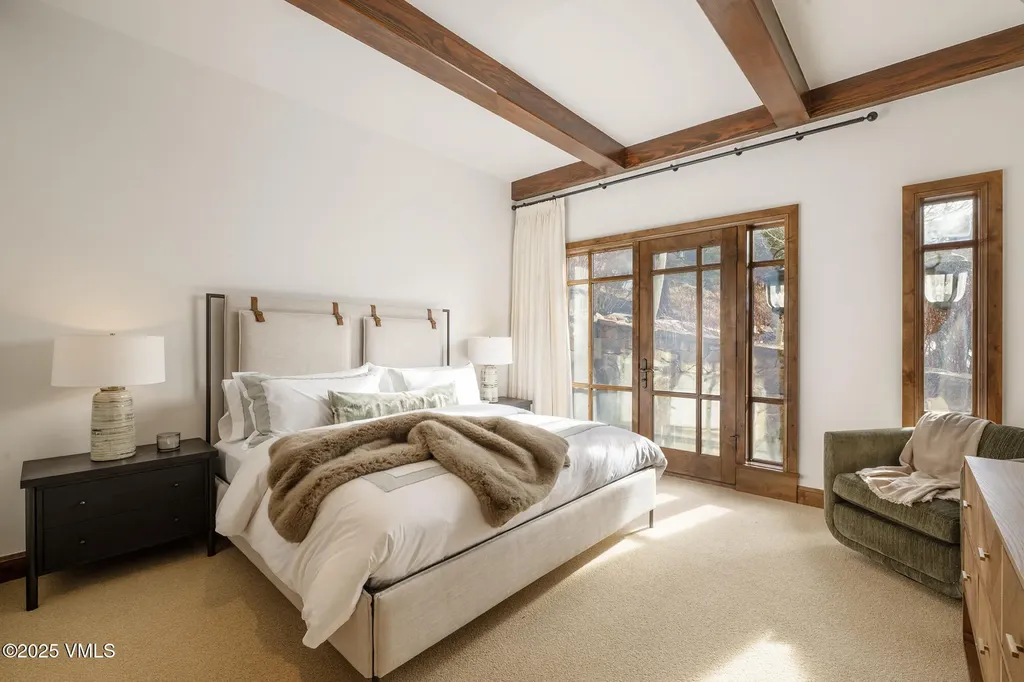 1094 Riva Glen Vail CO 81657