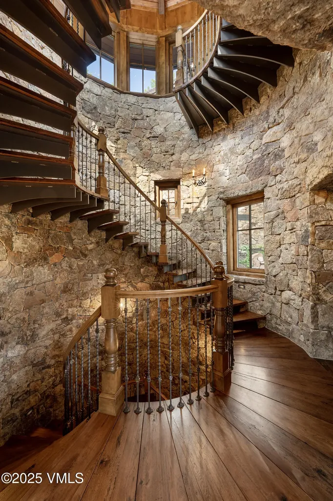 1094 Riva Glen Vail CO 81657