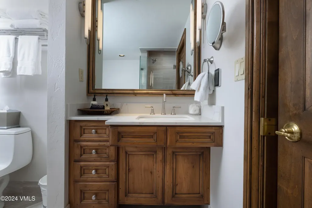 352 E Meadow Drive Vail CO 81657