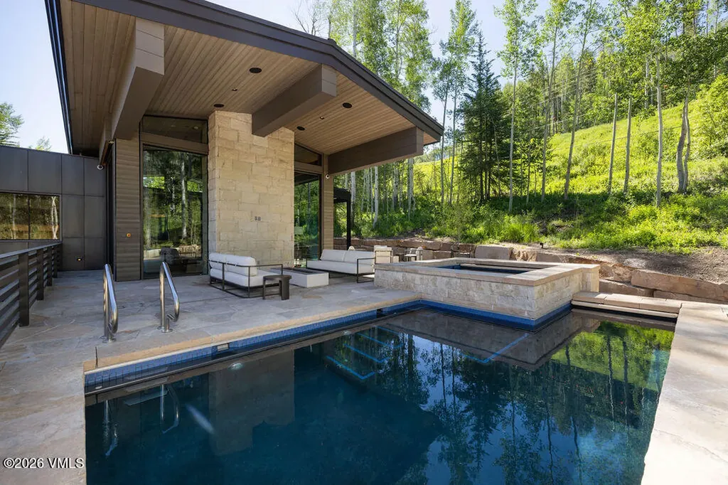 466 Forest Road Vail CO 81657