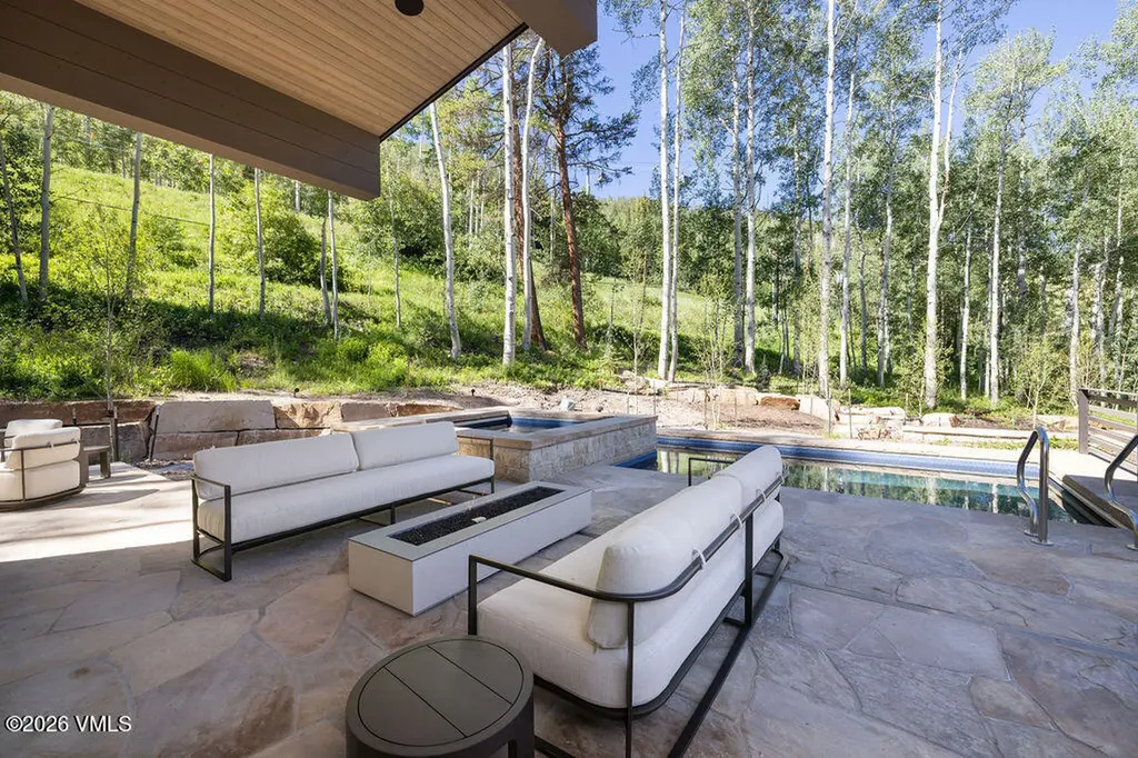 466 Forest Road Vail CO 81657