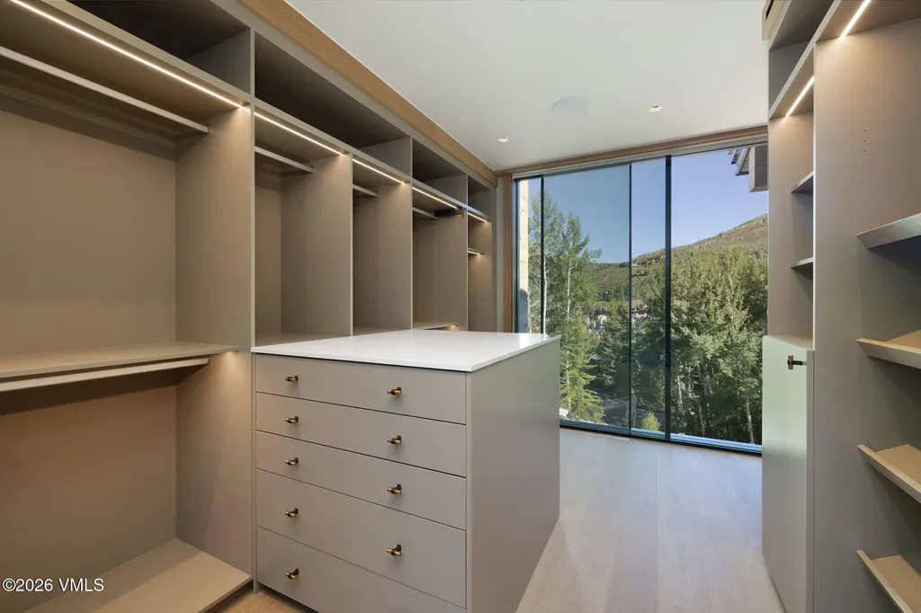 466 Forest Road Vail CO 81657
