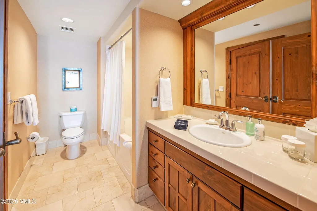 242 E Meadow Drive Vail CO 81657