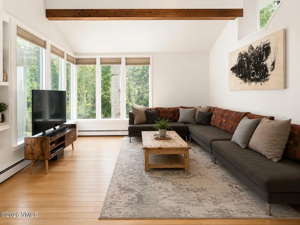 1490 Buffehr Creek Vail CO 81657