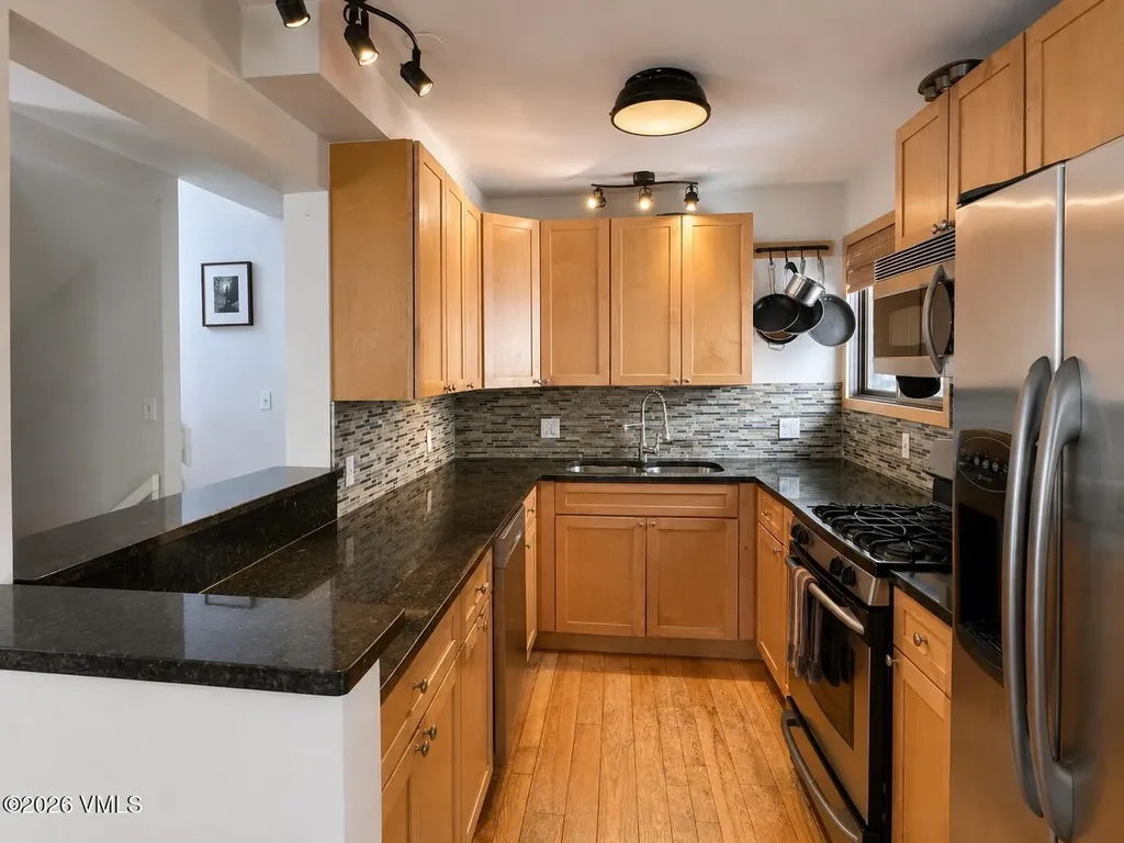 1490 Buffehr Creek Vail CO 81657