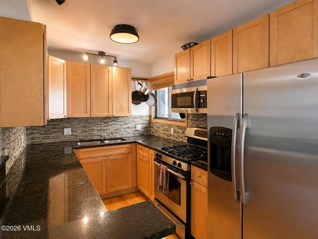 1490 Buffehr Creek Vail CO 81657