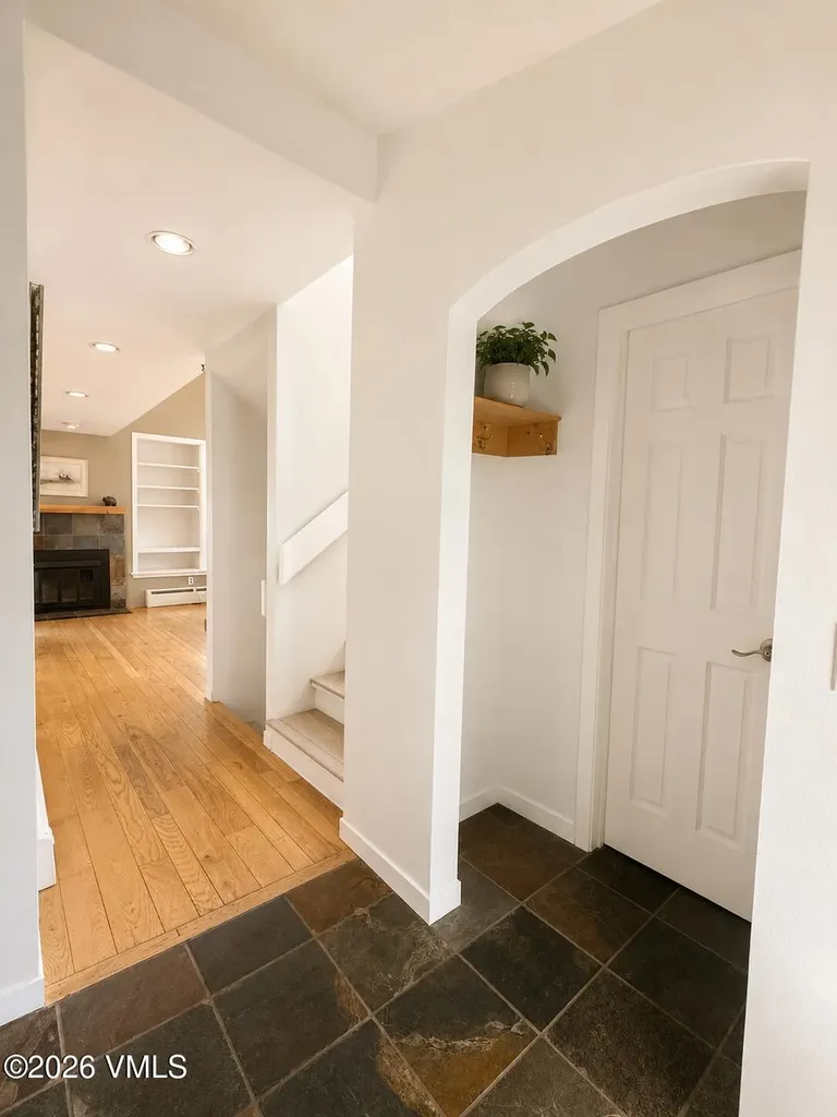 1490 Buffehr Creek Vail CO 81657