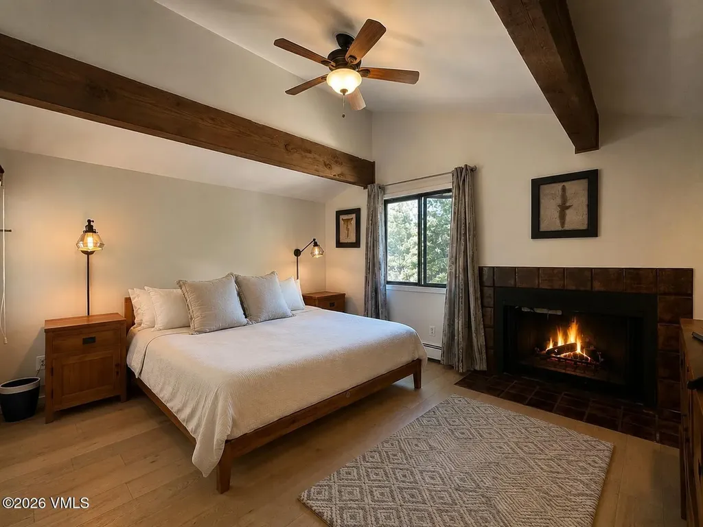 1490 Buffehr Creek Vail CO 81657