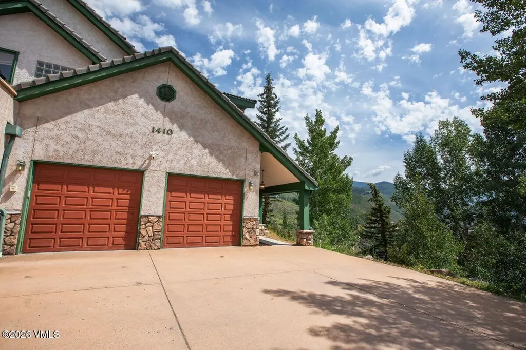 1410 Buffehr Creek Vail CO 81657