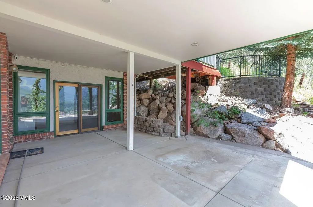 1410 Buffehr Creek Vail CO 81657