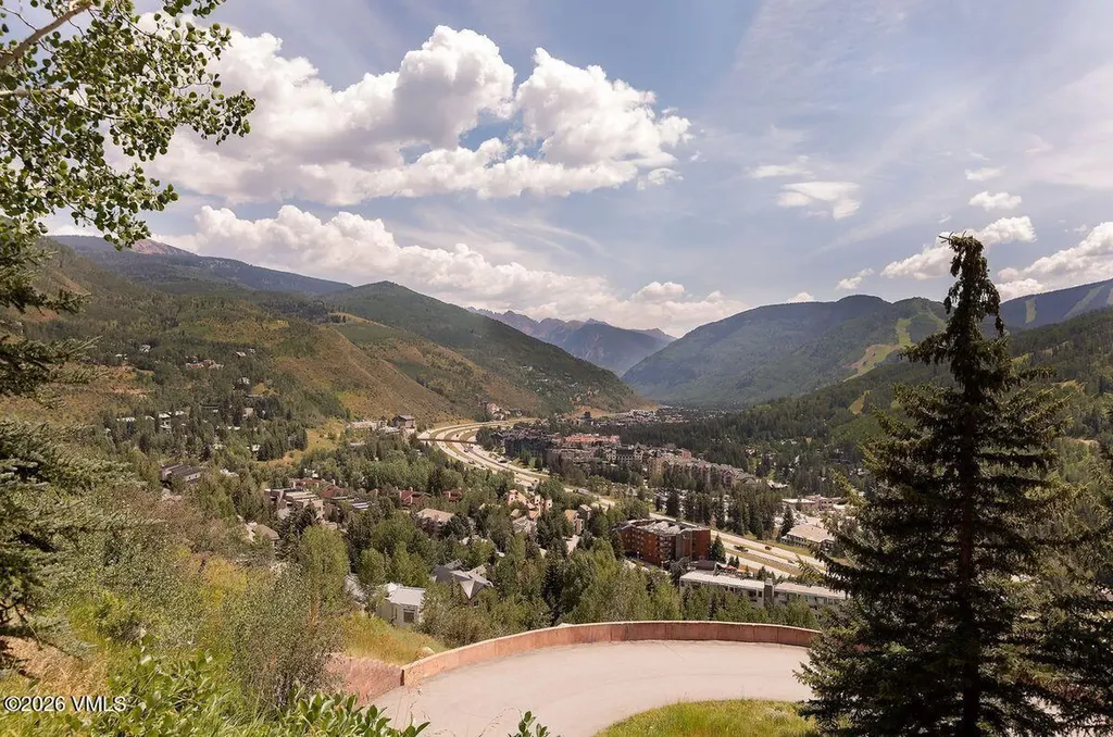 1410 Buffehr Creek Vail CO 81657