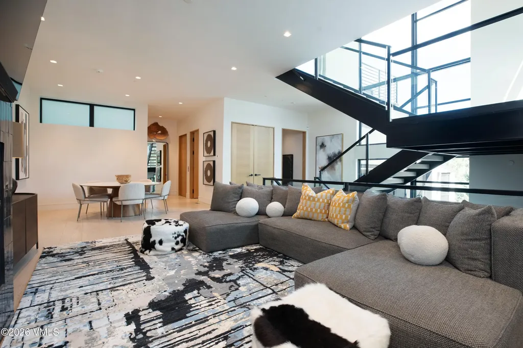 670 Forest Road Vail CO 81657
